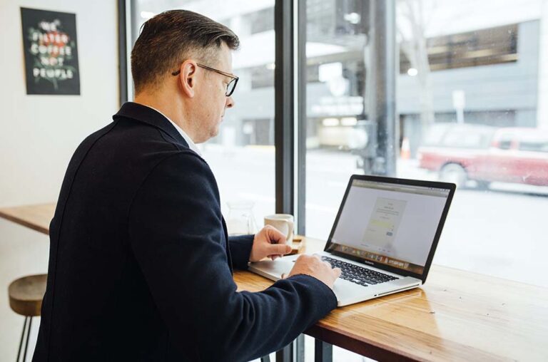 pexels-linkedin-sales